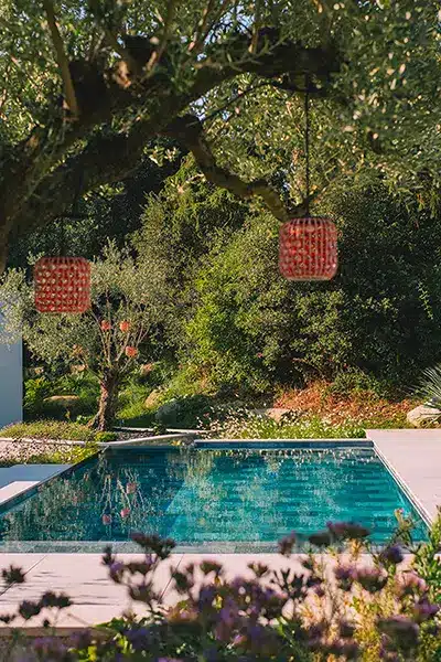 Piscine, aménagements extérieurs par Rokaï Paysagiste en Vendée à Saint Gilles Croix de vie